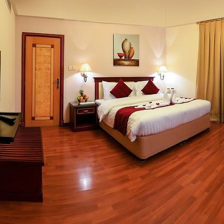 Marco Polo Hotel Manama Ngoại thất bức ảnh