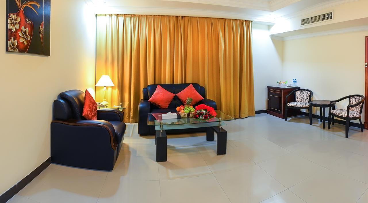 Marco Polo Hotel Manama Ngoại thất bức ảnh