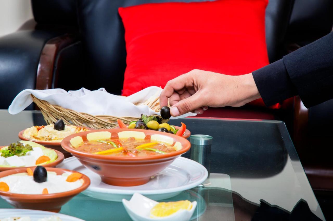 Marco Polo Hotel Manama Ngoại thất bức ảnh