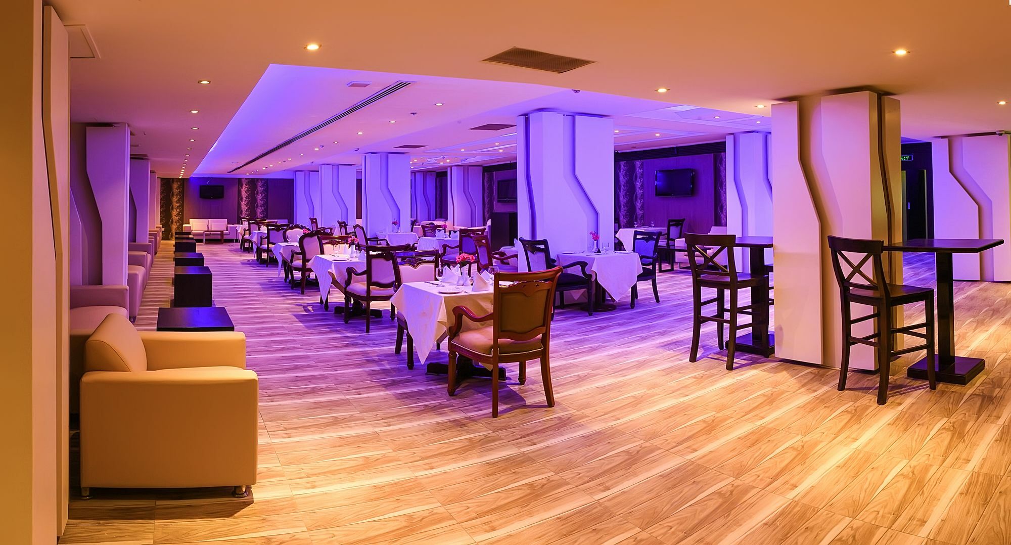 Marco Polo Hotel Manama Ngoại thất bức ảnh